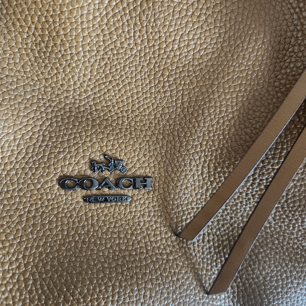 Coach Handbag - Picture 4 of 7